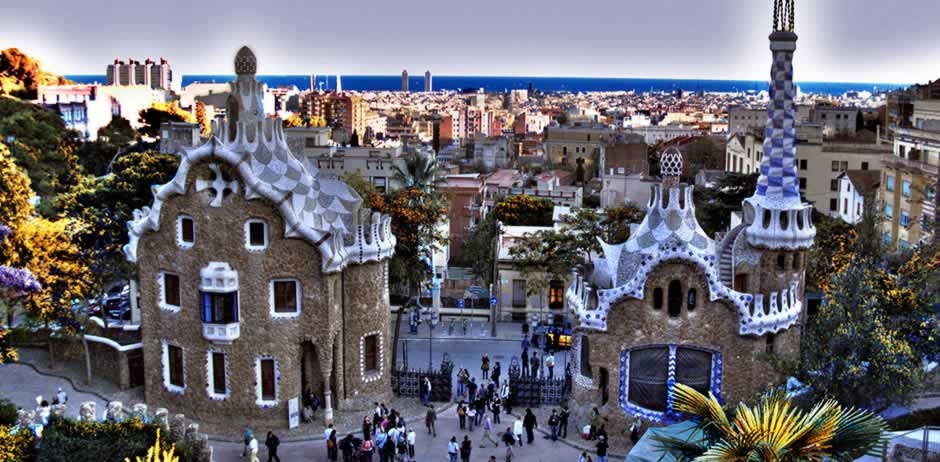 Book a Taxi in Barcelona - La Roca Village Outlet Shopping